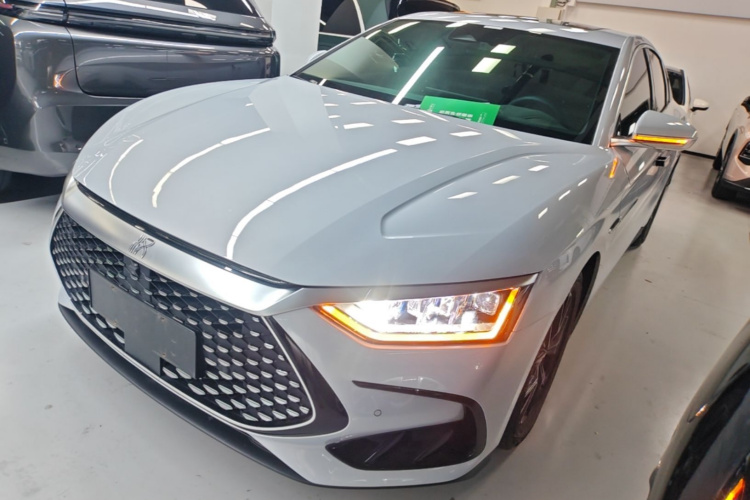 BYD Han 2024 car image #2