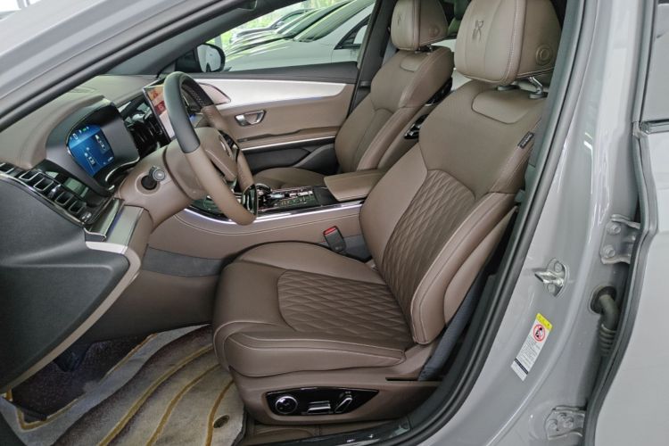 BYD Han 2024 car image #18