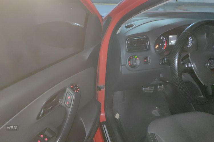 Volkswagen Polo 2014 car image #18