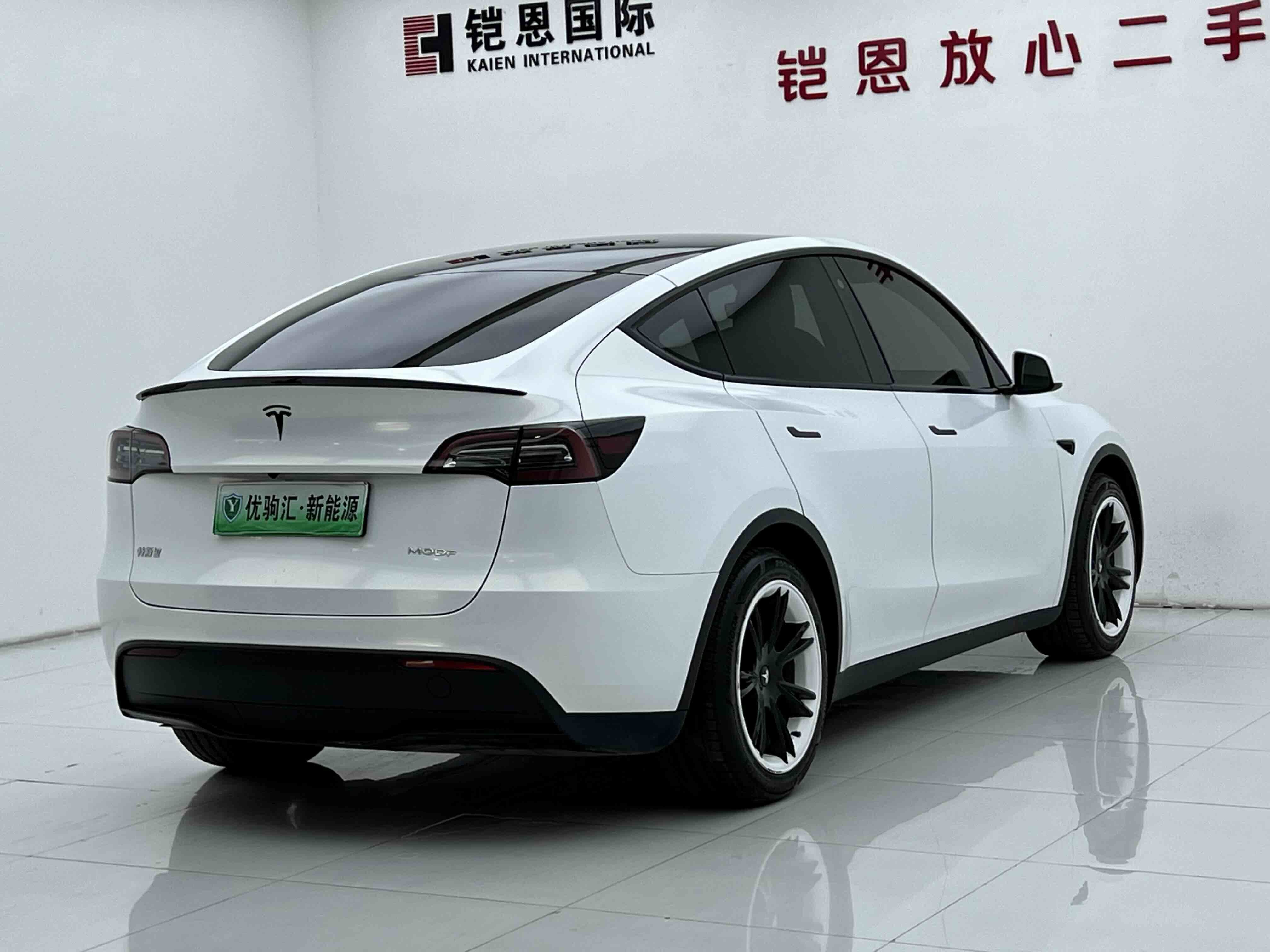 Tesla Model Y 2022 #9 Tesla Model Y 2022 car image #9