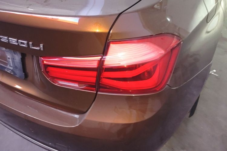 BMW 3 Series 2017 car image #8