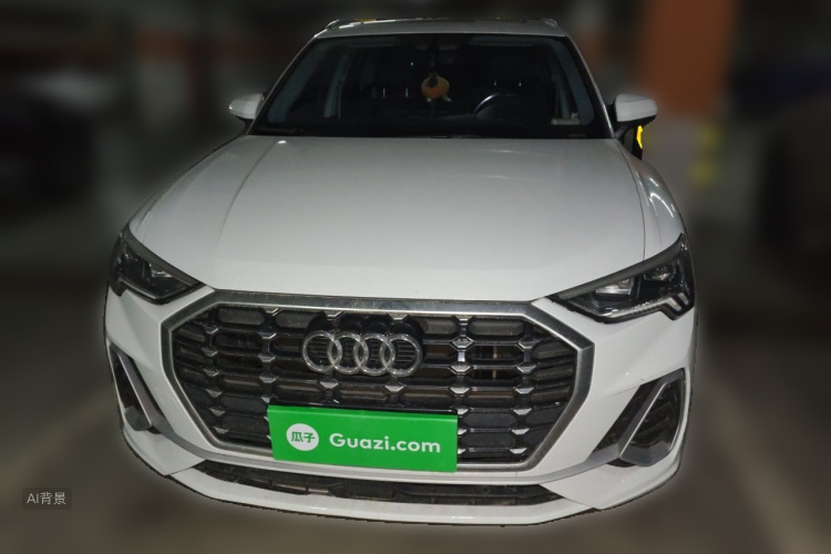 Audi Q3 2019 car image #3