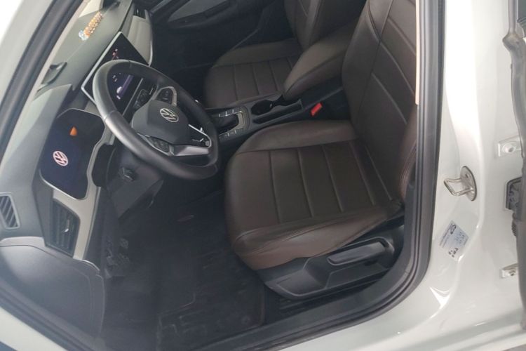 Volkswagen Bora 2024 car image #15
