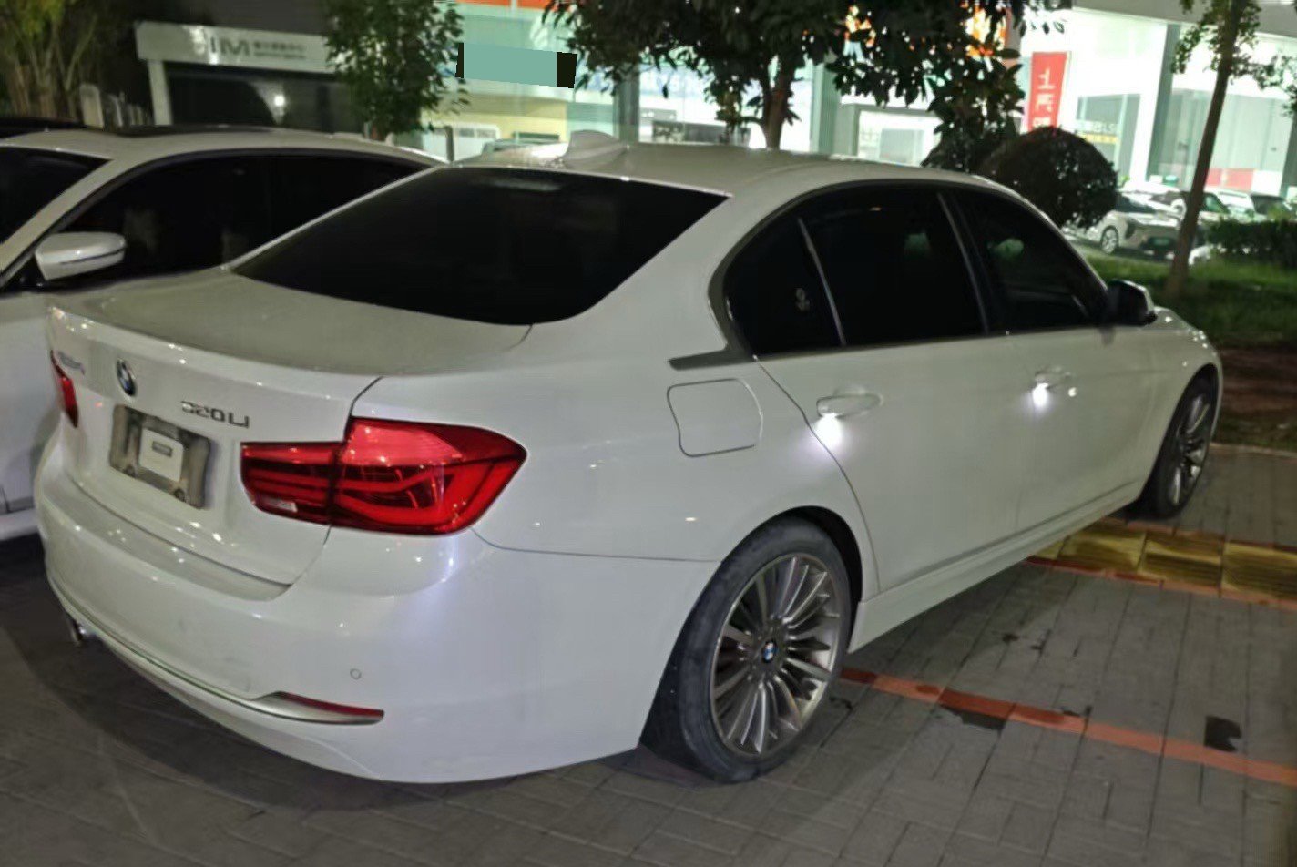 BMW 3 Series 2019 immagine di auto #5