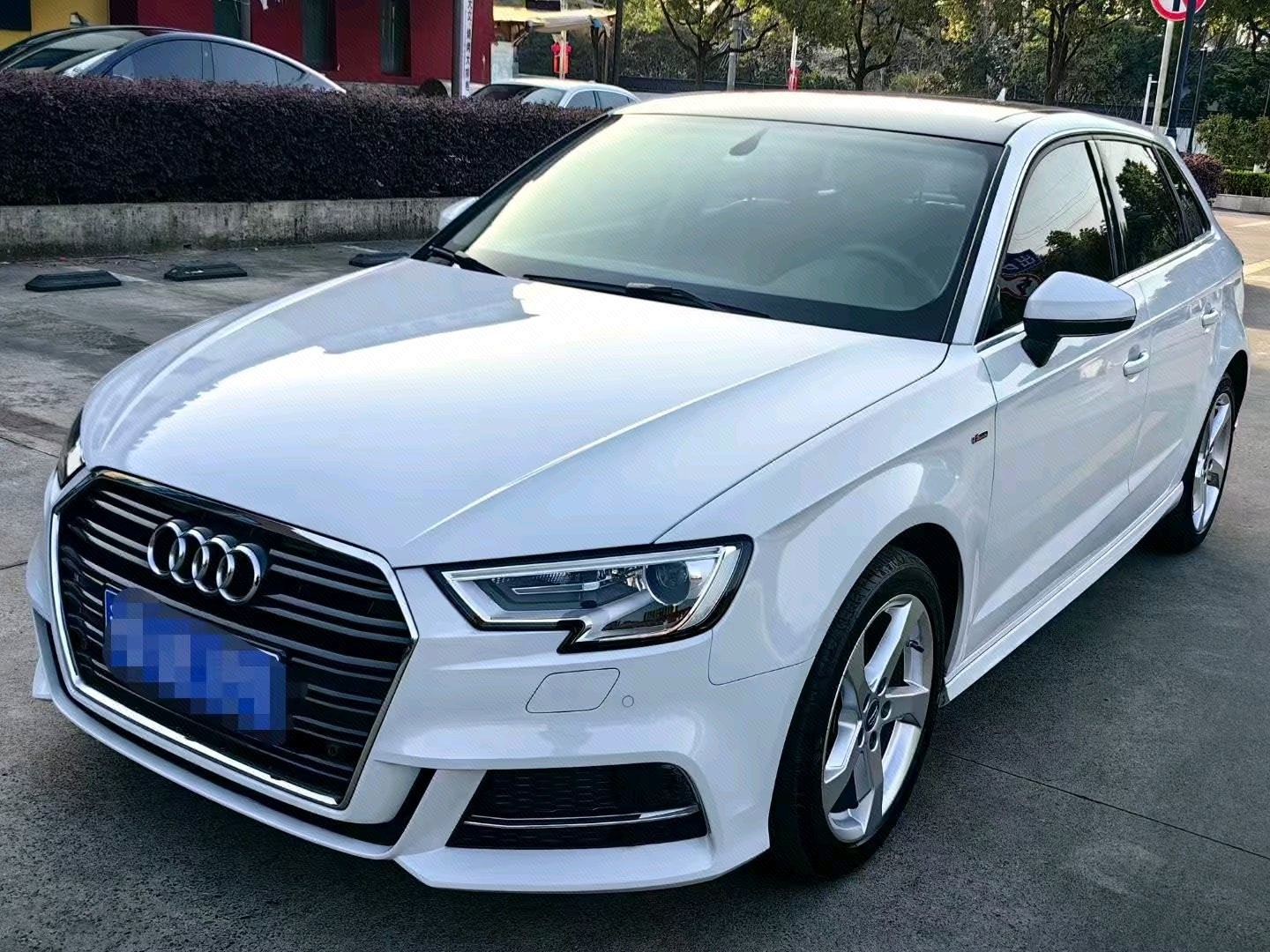 2018 2018 car image