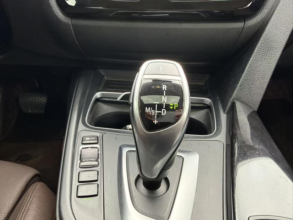 BMW 3 Series 2018 #14 BMW 3 Series 2018 car image #14