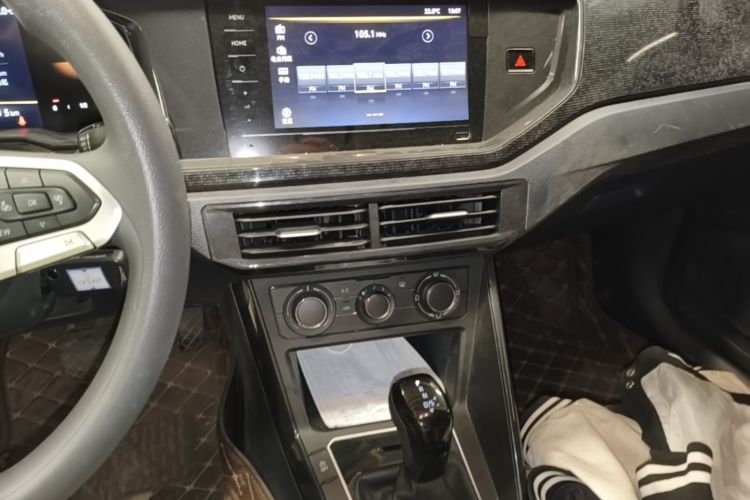 Volkswagen Lavida 2025 car image #15