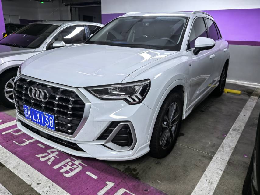 Audi Q3 2022 Audi Q3 2022 car image