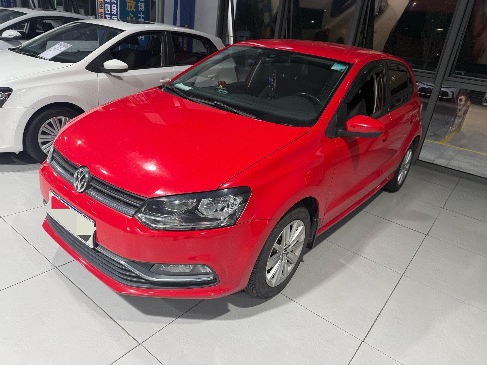 Volkswagen Polo 2015 Volkswagen Polo 2015 car image