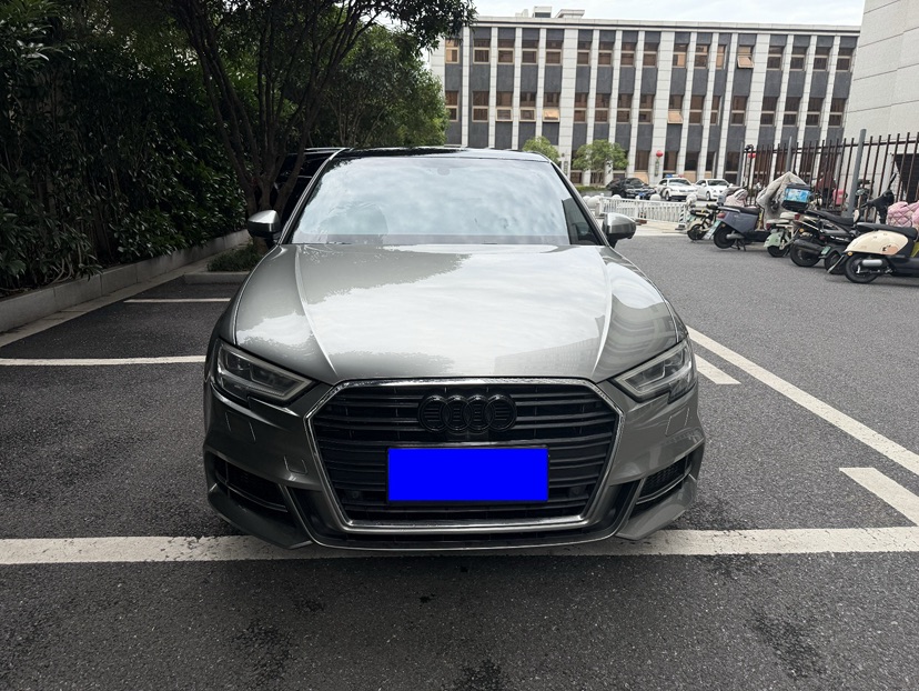 Audi A3 2019 car image #2