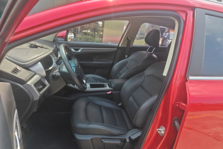 GEELY Emgrand GS 2018 car image #15