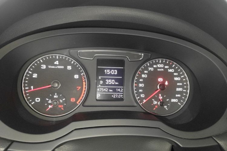 Audi Q3 2019 #12 Audi Q3 2019 صورة سيارة #12