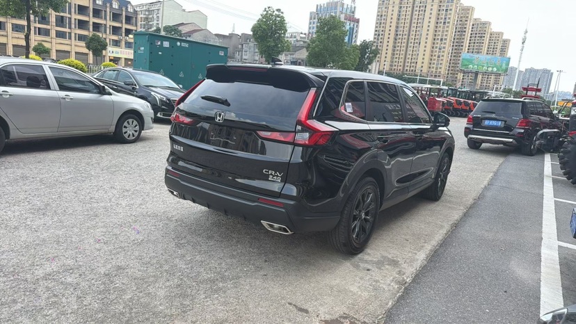 Honda CR-V 2025 #2 Honda CR-V 2025 car image #2