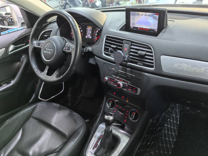 Audi Q3 2019 #8 Audi Q3 2019 car image #8