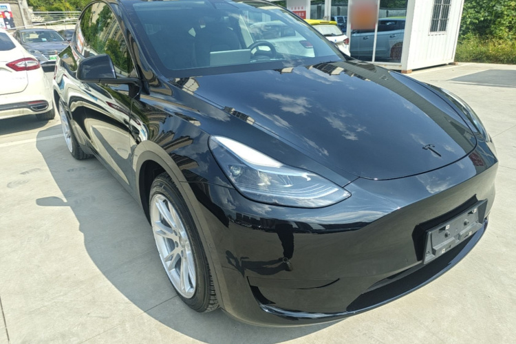 Tesla Model Y 2023 #4 Tesla Model Y 2023 immagine di auto #4
