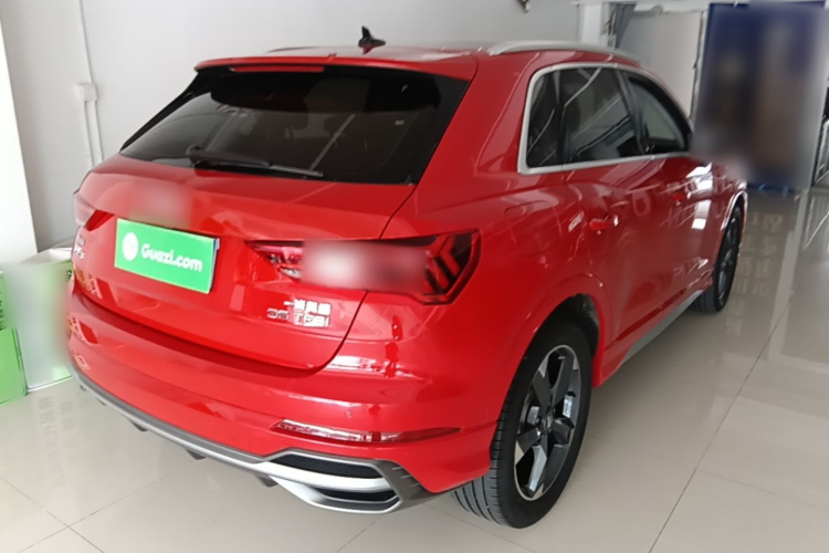 Audi Q3 2019 car image #7