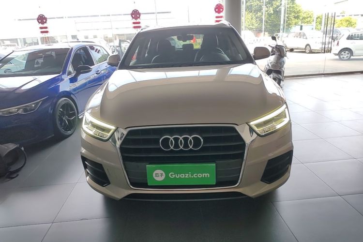 Audi Q3 2018 immagine di auto #3