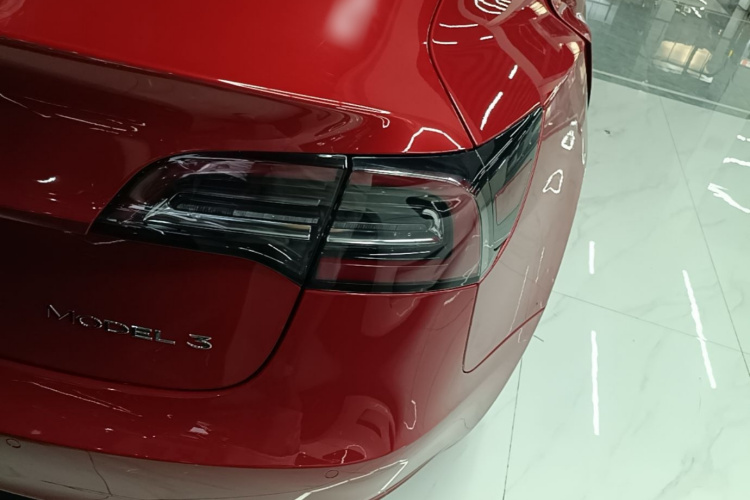 Tesla Model 3 2020 car image #8