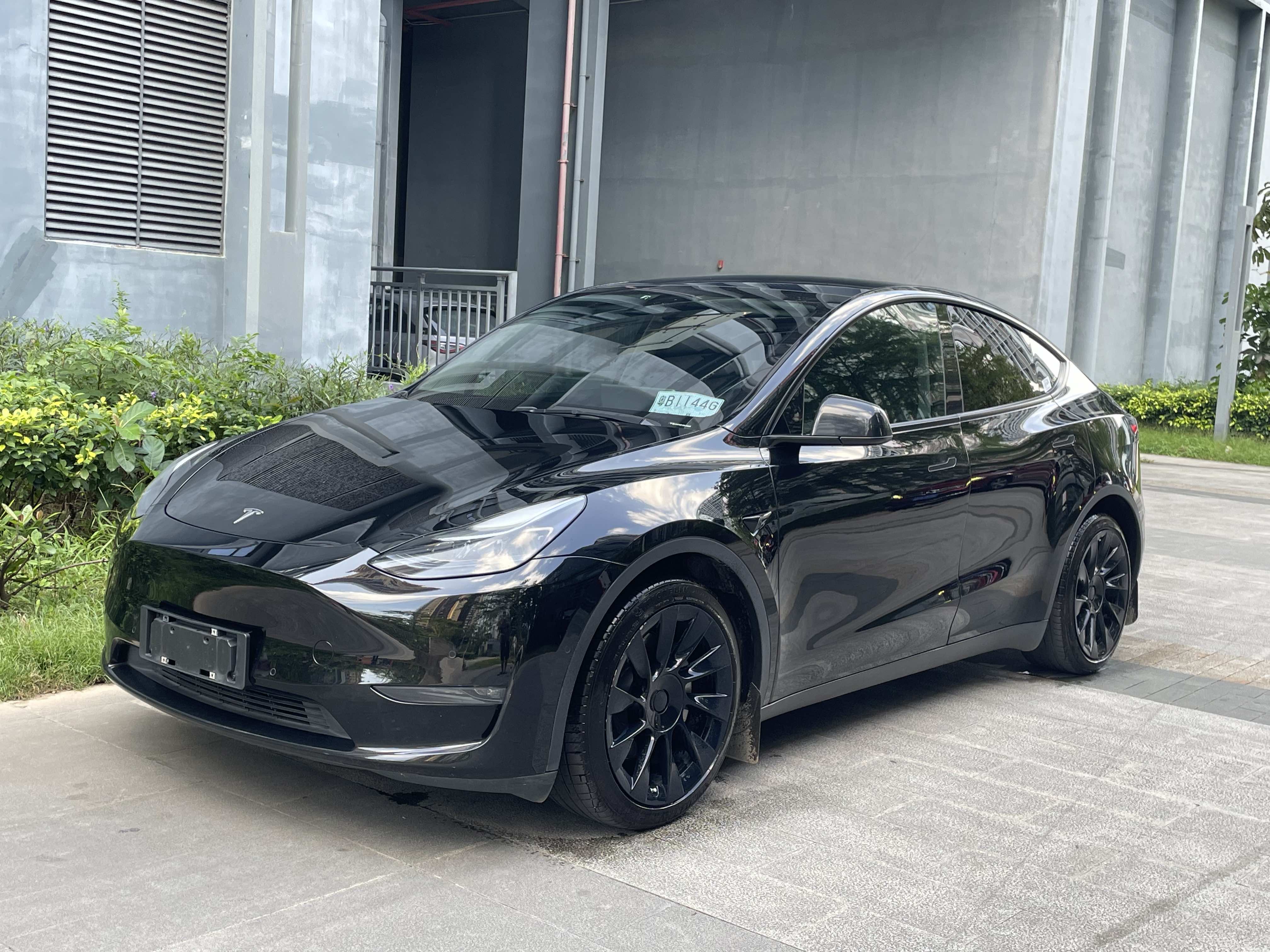 Tesla Model Y 2021 #2 Tesla Model Y 2021 car image #2