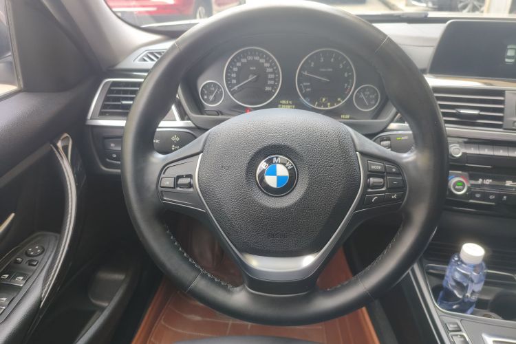 BMW 3 Series 2018 #11 BMW 3 Series 2018 car image #11