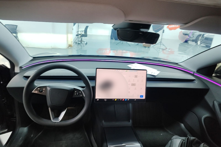 Tesla Model 3 2025 #11 Tesla Model 3 2025 car image #11