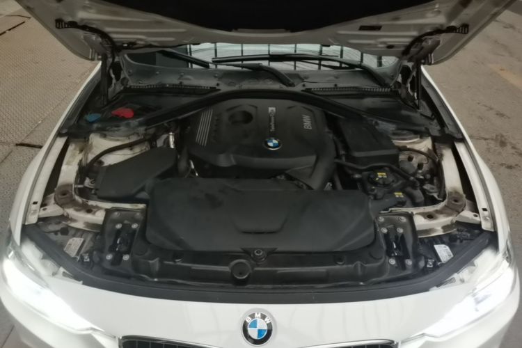 BMW 3 Series 2018 #30 BMW 3 Series 2018 car image #30