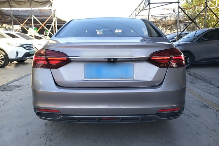 GEELY Emgrand 2019 car image #6