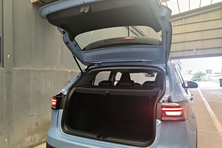 Volkswagen Tharu 2024 car image #19