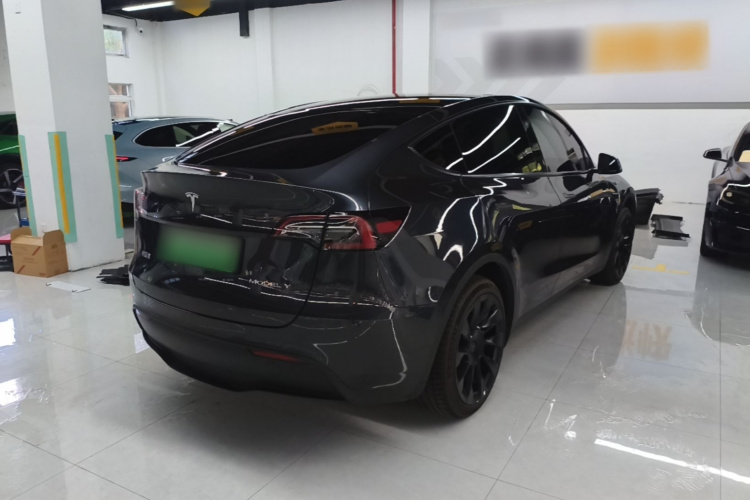 Tesla Model Y 2024 car image #7