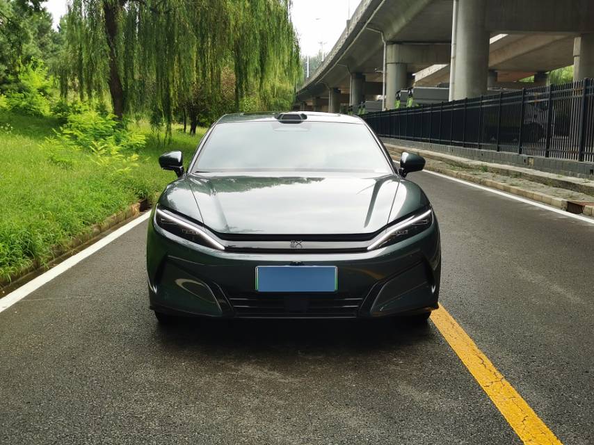 BYD HanL 2025 #2 BYD HanL 2025 car image #2