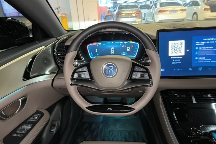 BYD Han 2023 car image #11
