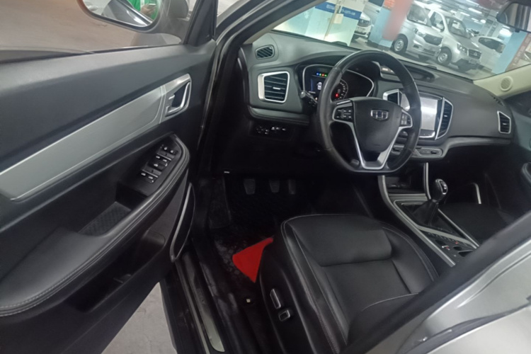 GEELY Vision X6 2019 car image #16