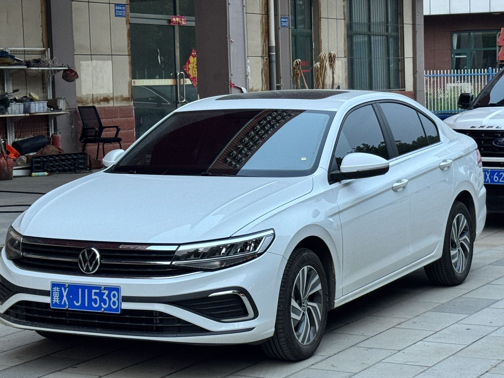 Volkswagen Bora 2025 car image #2