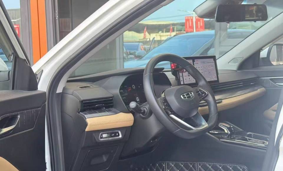 GEELY Emgrand L HiP 2025 car image #4