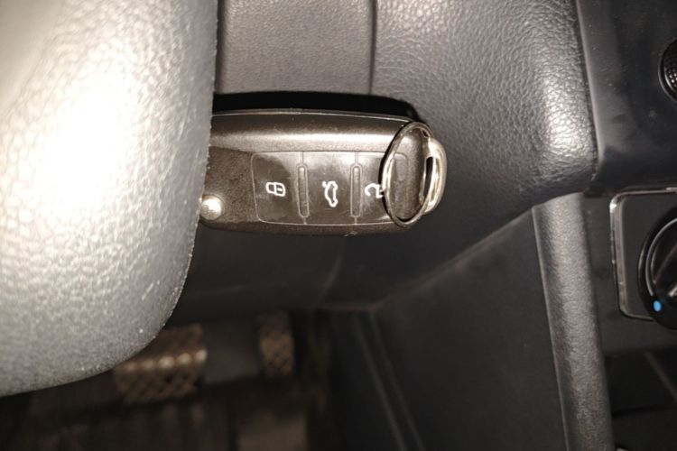 Volkswagen Polo 2017 car image #9