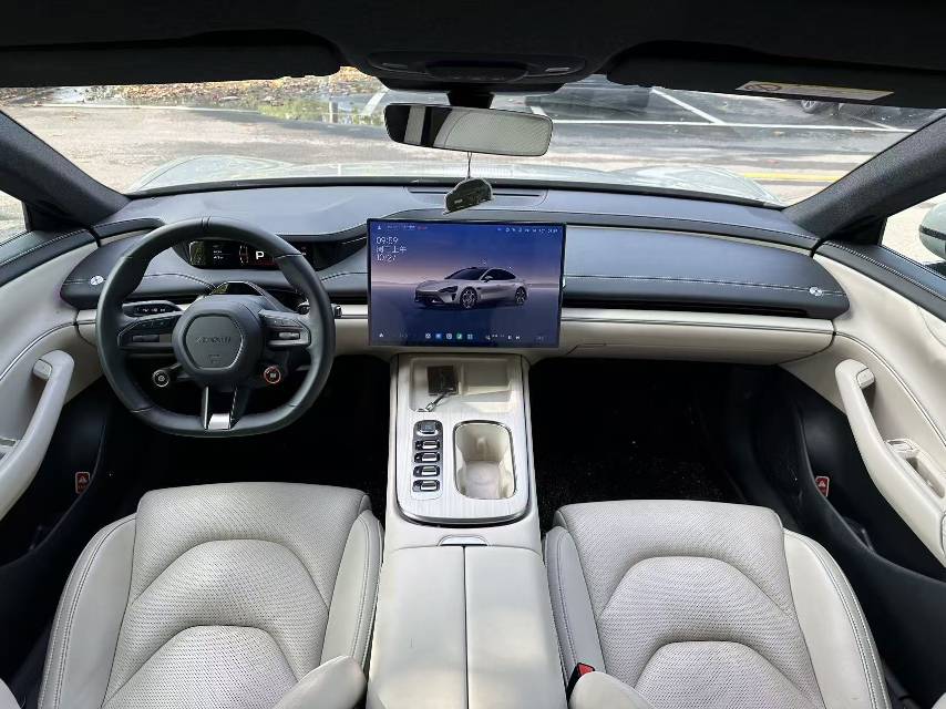 MI SU7 2025 car image #5