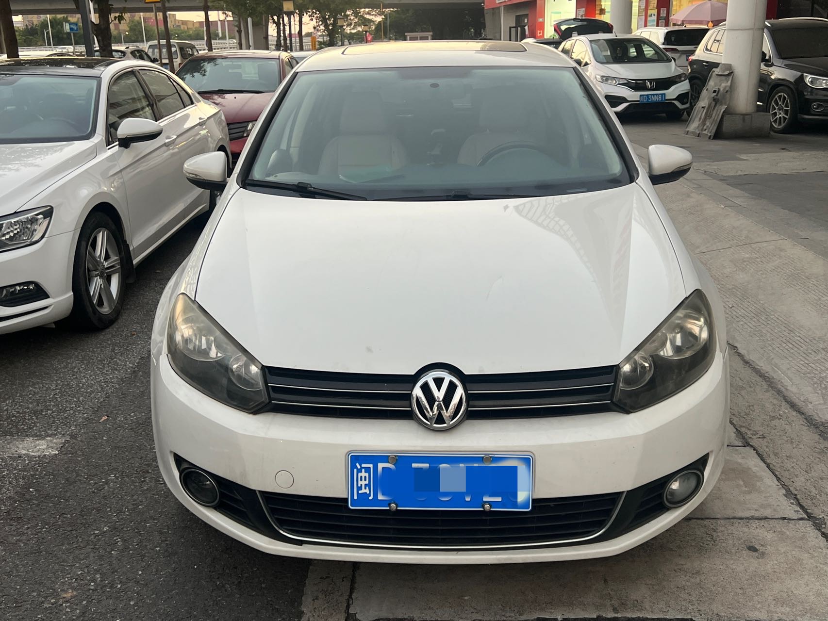 Volkswagen Golf 2013 car image #2