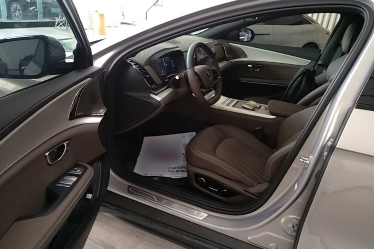 BYD Han 2025 car image #12