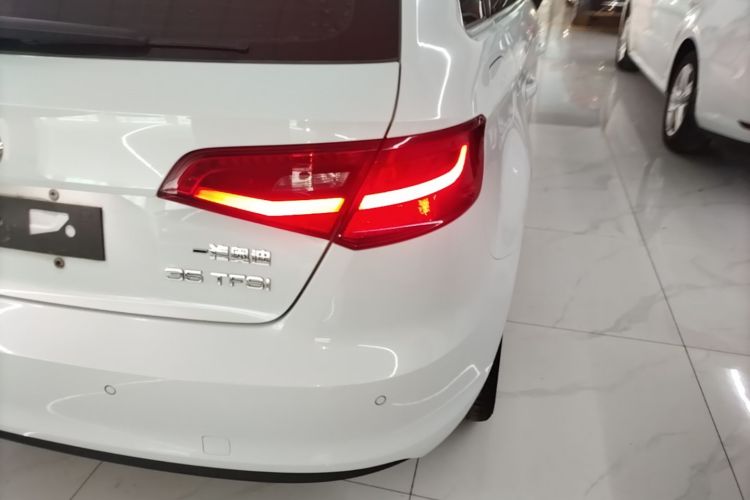 Audi A3 2015 car image #8
