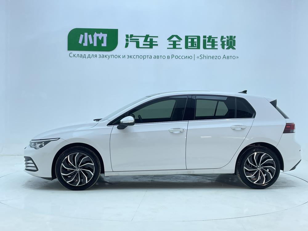 Volkswagen Golf 2022 car image #4