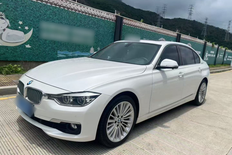 BMW 3 Series 2018 car image #2