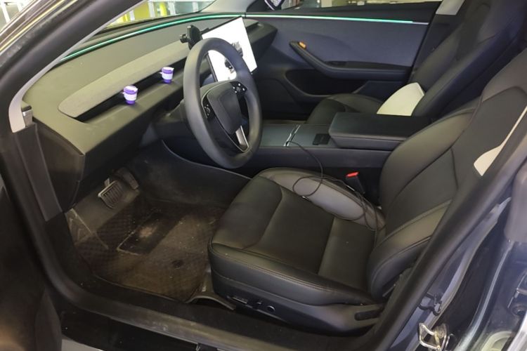 Tesla Model 3 2024 immagine di auto #15