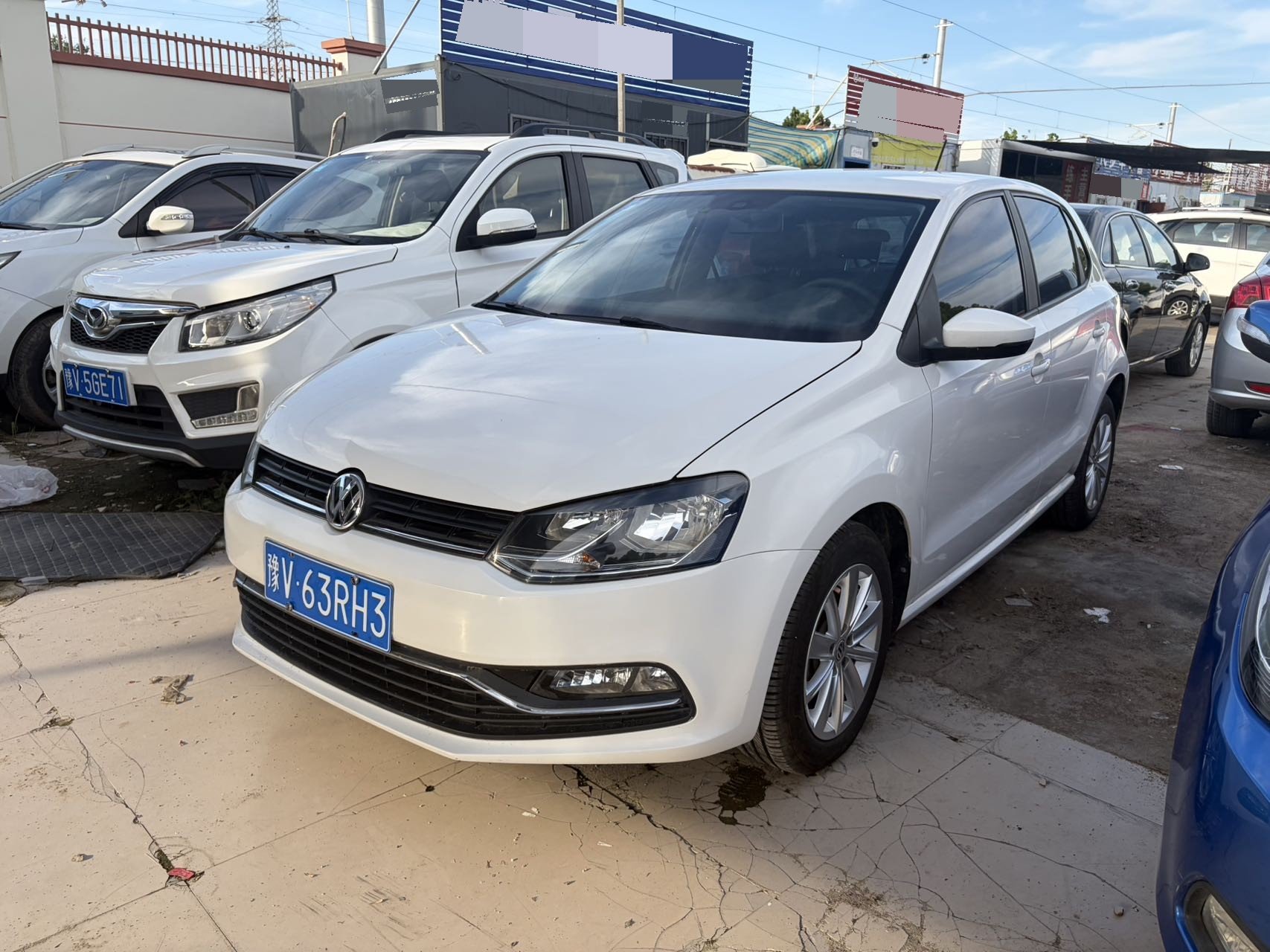 Volkswagen Polo 2015 Volkswagen Polo 2015 car image