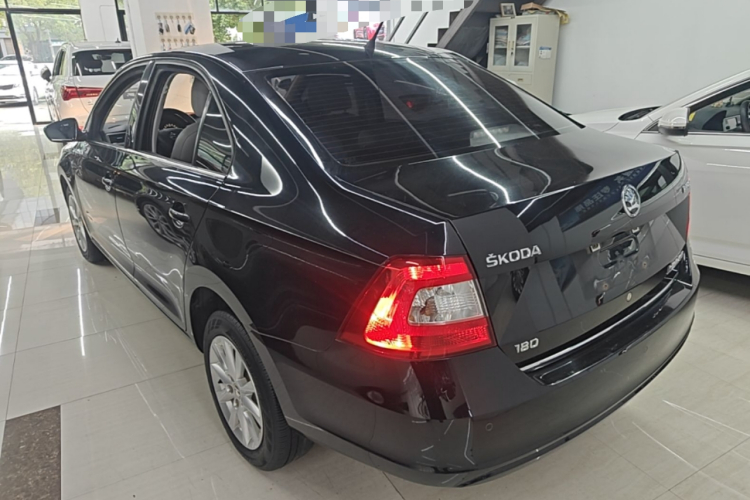 Skoda Rapid 2016 #5 Skoda Rapid 2016 car image #5