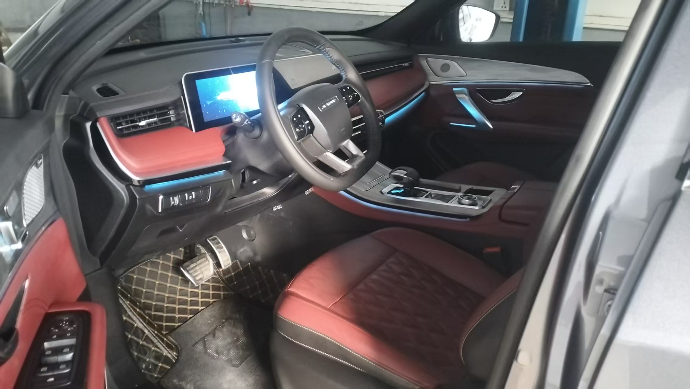 Jetour X70 PLUS 2024 car image #4