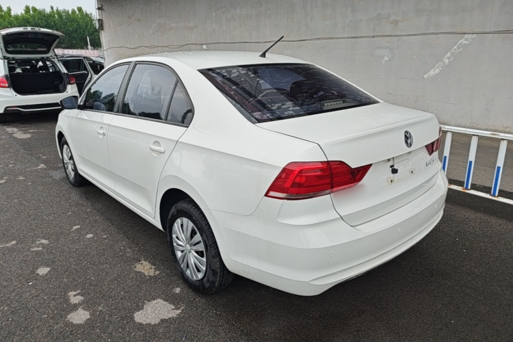 Volkswagen Santana 2018 car image #5