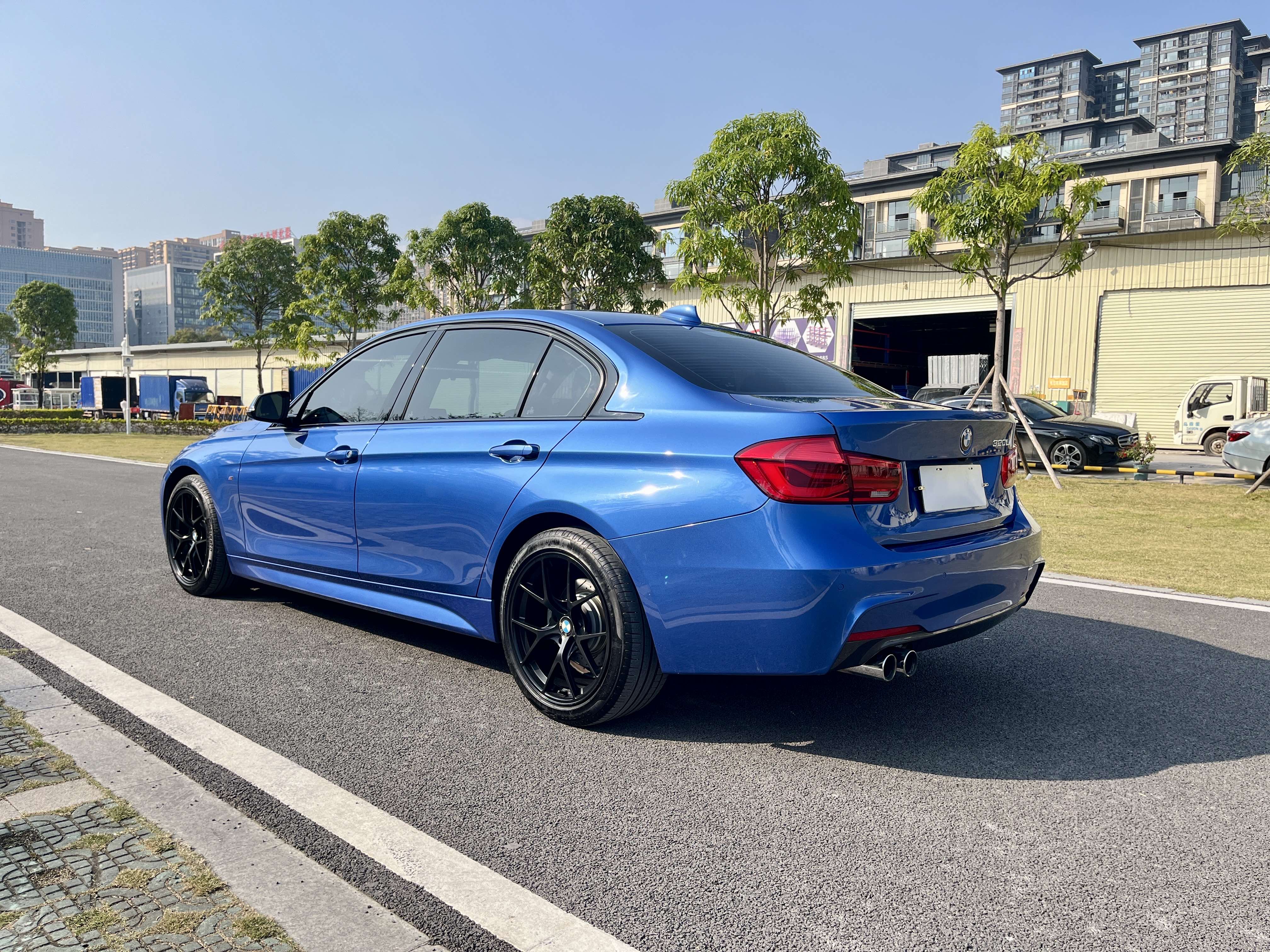 BMW 3 Series 2018 car image #9