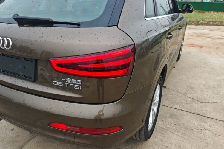 Audi Q3 2014 car image #8