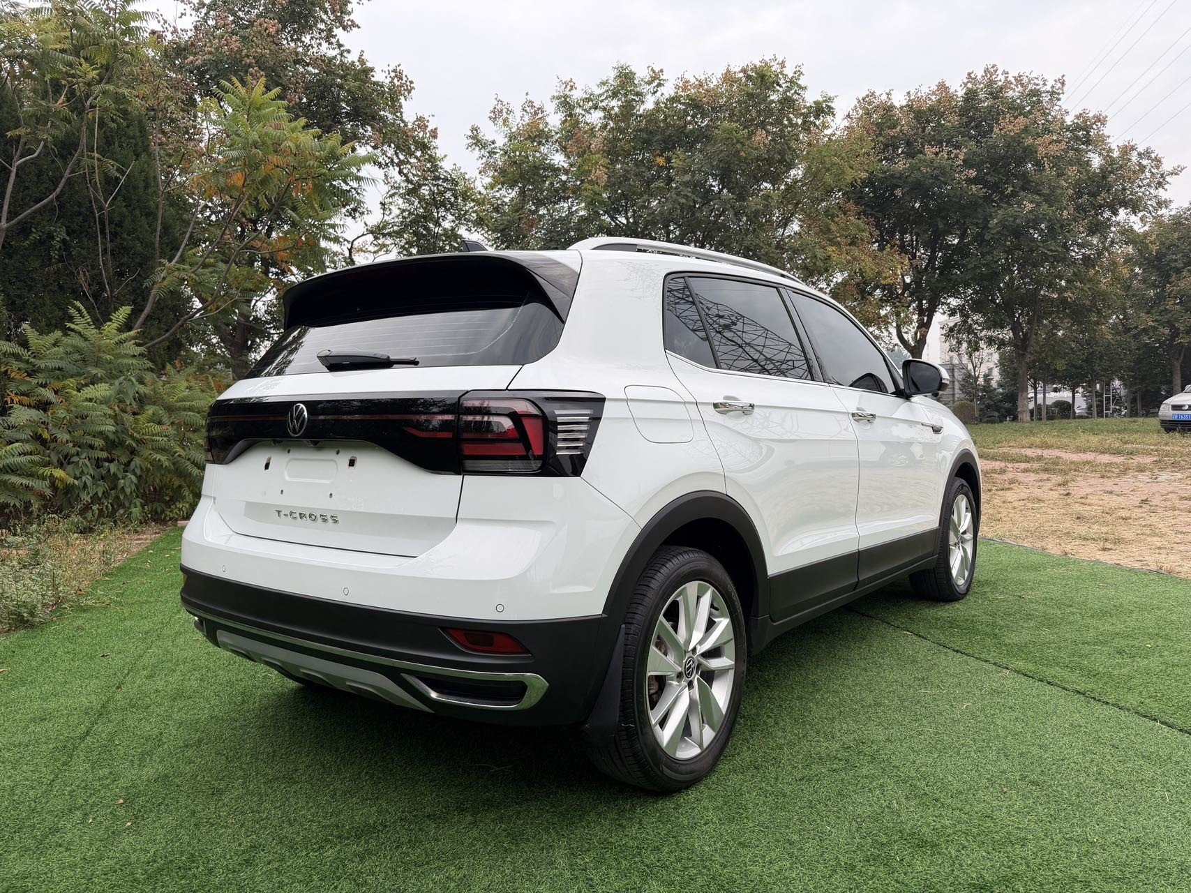 Volkswagen T-Cross 2023 #6 Volkswagen T-Cross 2023 صورة سيارة #6