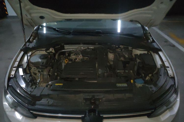 Volkswagen Golf 2021 car image #22